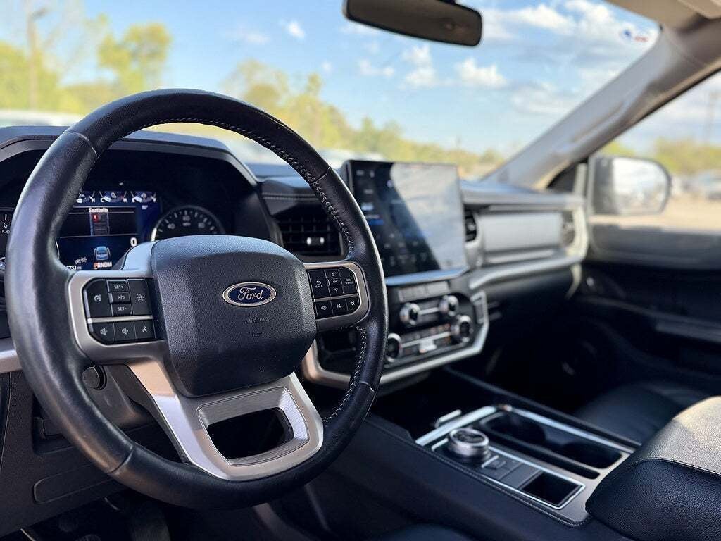 2024 Ford Expedition XLT
