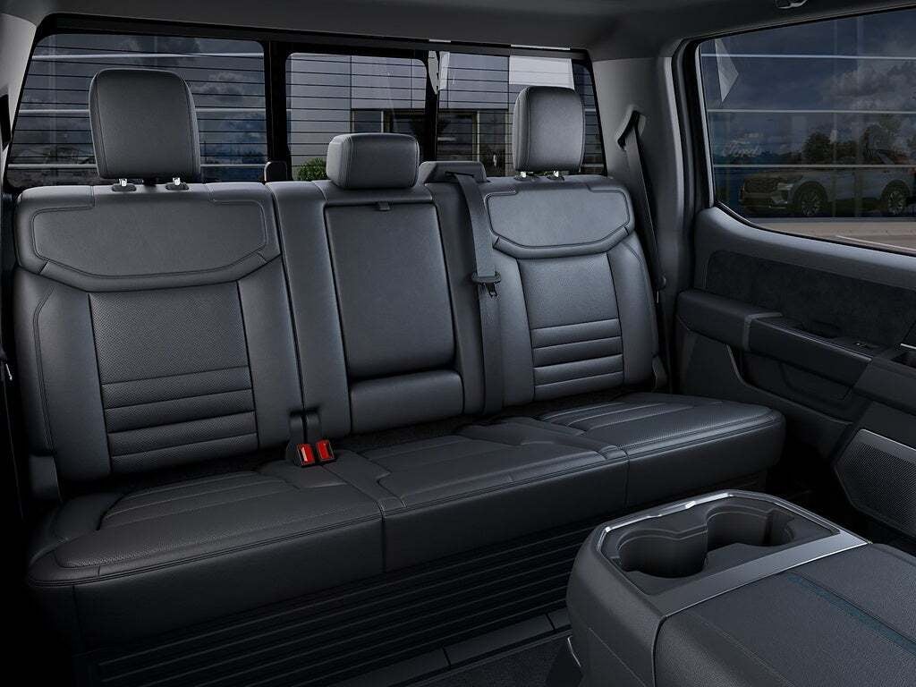 2027 Ford Super Duty F-250 SRW Platinum
