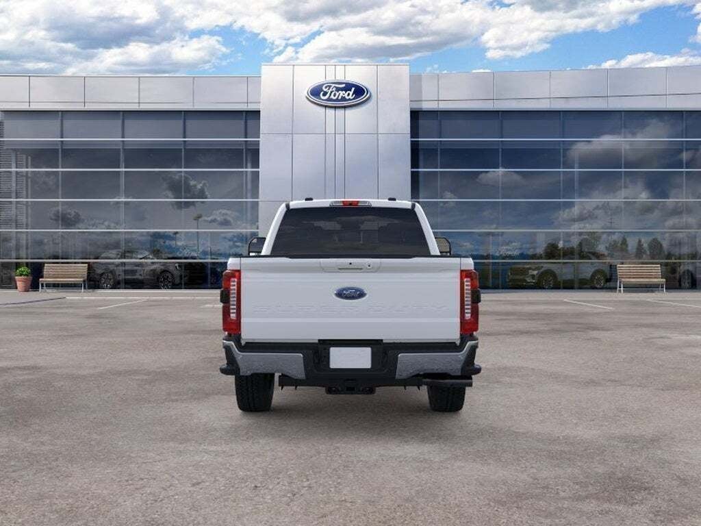 2026 Ford Super Duty F-350 SRW LARIAT