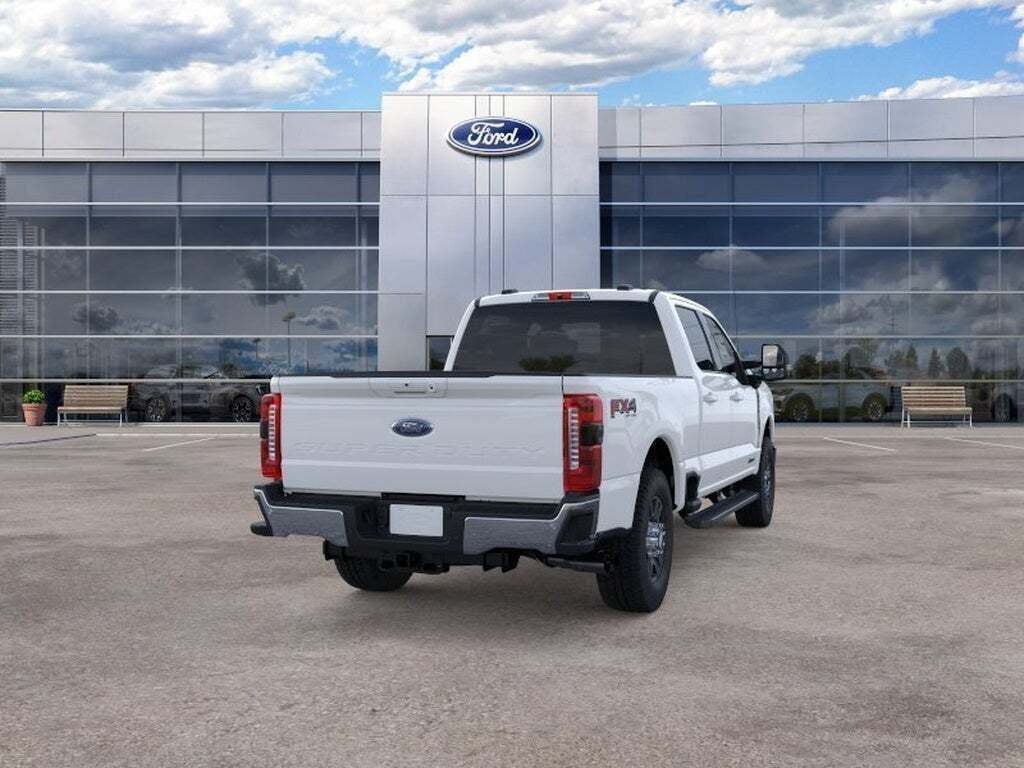 2026 Ford Super Duty F-350 SRW LARIAT