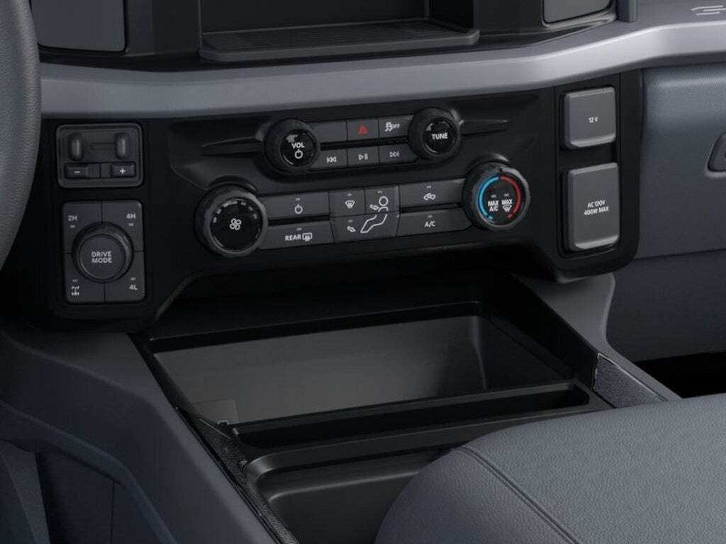 2026 Ford Super Duty F-350 SRW XLT