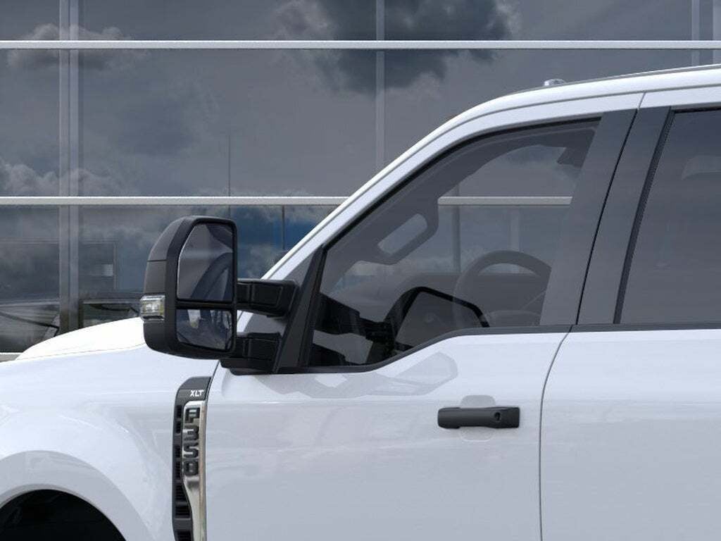 2026 Ford Super Duty F-350 SRW XLT