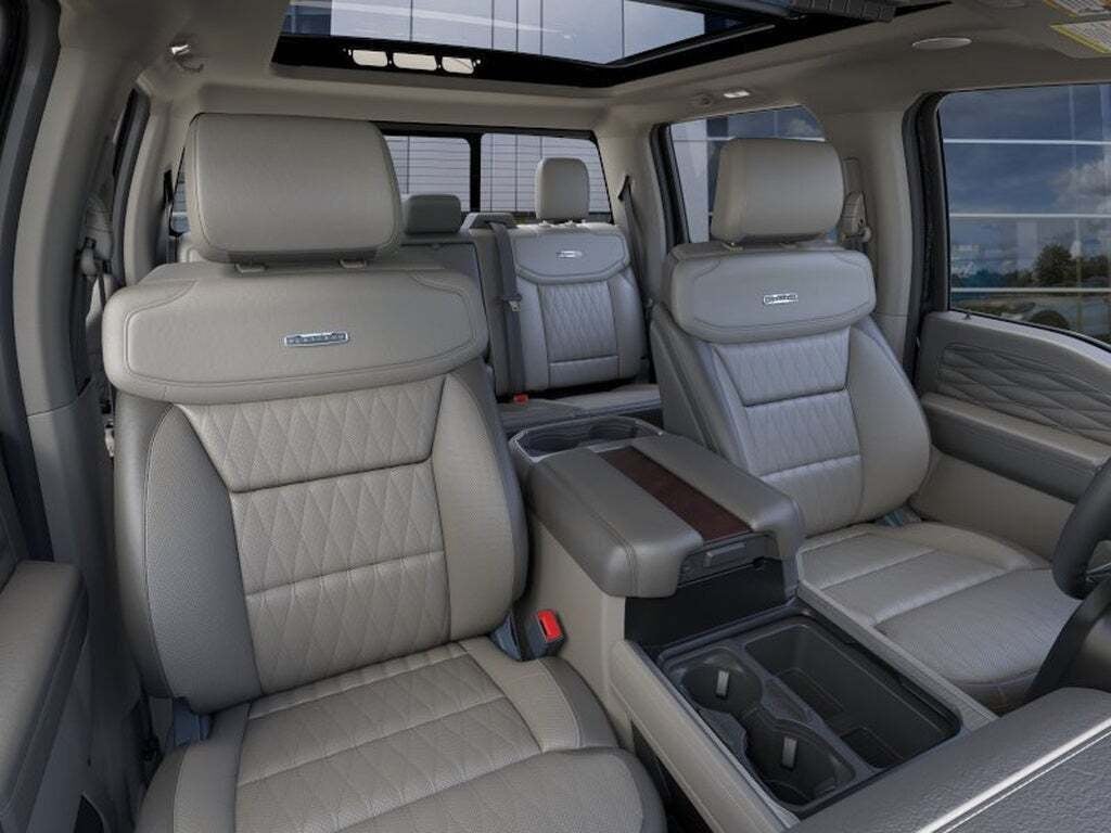 2026 Ford Super Duty F-350 DRW Platinum
