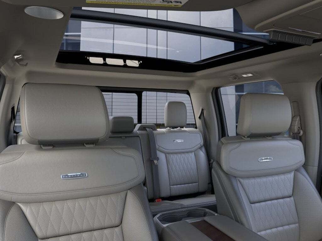 2026 Ford Super Duty F-350 DRW Platinum