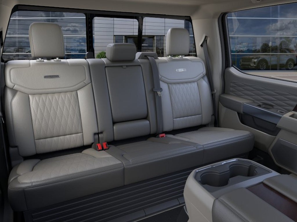 2026 Ford Super Duty F-350 DRW Platinum