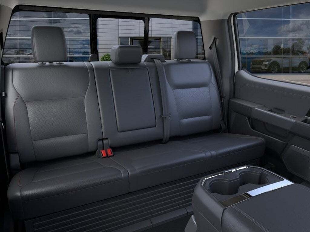 2026 Ford Super Duty F-350 DRW LARIAT