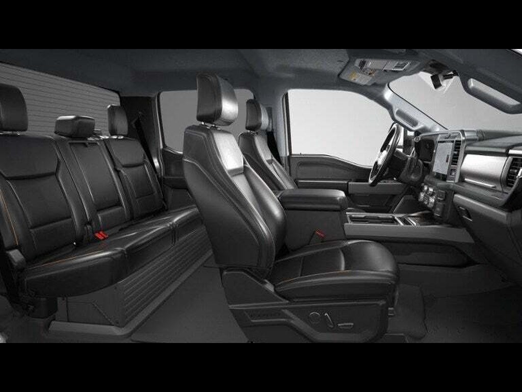 2026 Ford Super Duty F-350 DRW LARIAT