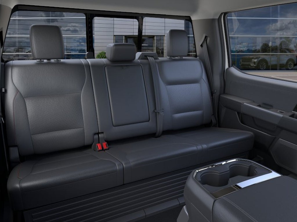 2026 Ford Super Duty F-350 DRW LARIAT