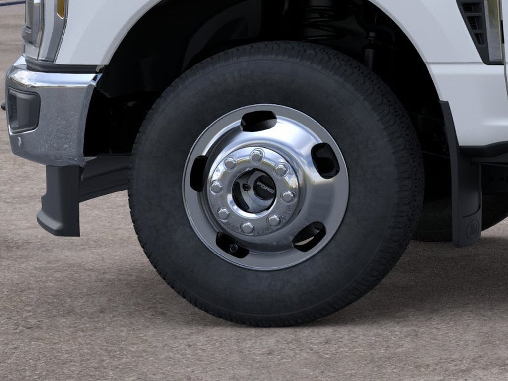 2026 Ford Super Duty F-350 DRW LARIAT