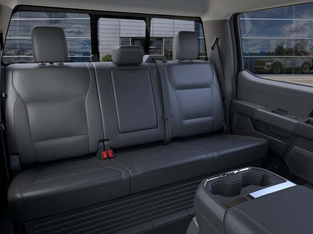 2026 Ford Super Duty F-350 DRW LARIAT