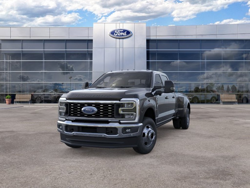 2026 Ford Super Duty F-350 DRW LARIAT