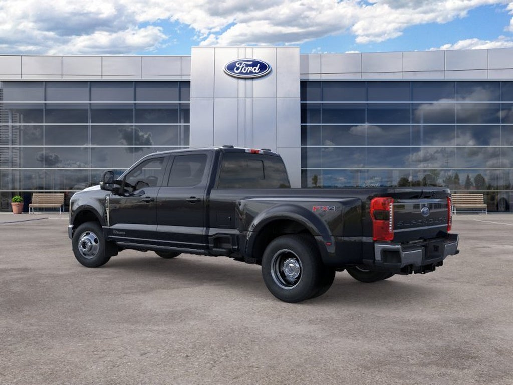 2026 Ford Super Duty F-350 DRW LARIAT