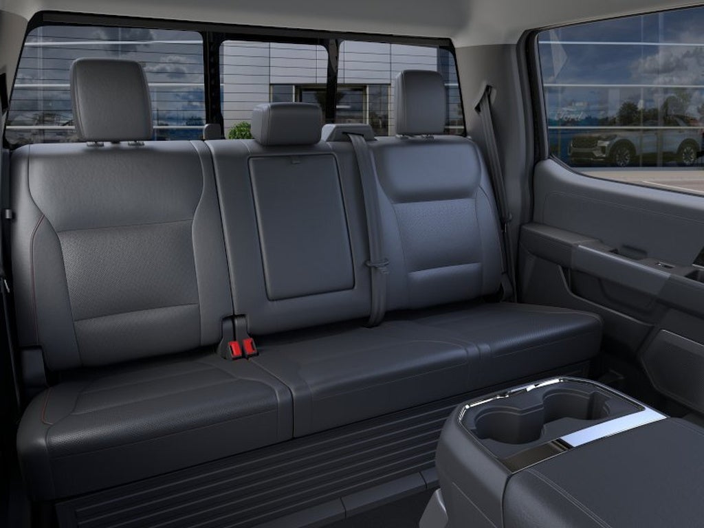2026 Ford Super Duty F-350 DRW LARIAT