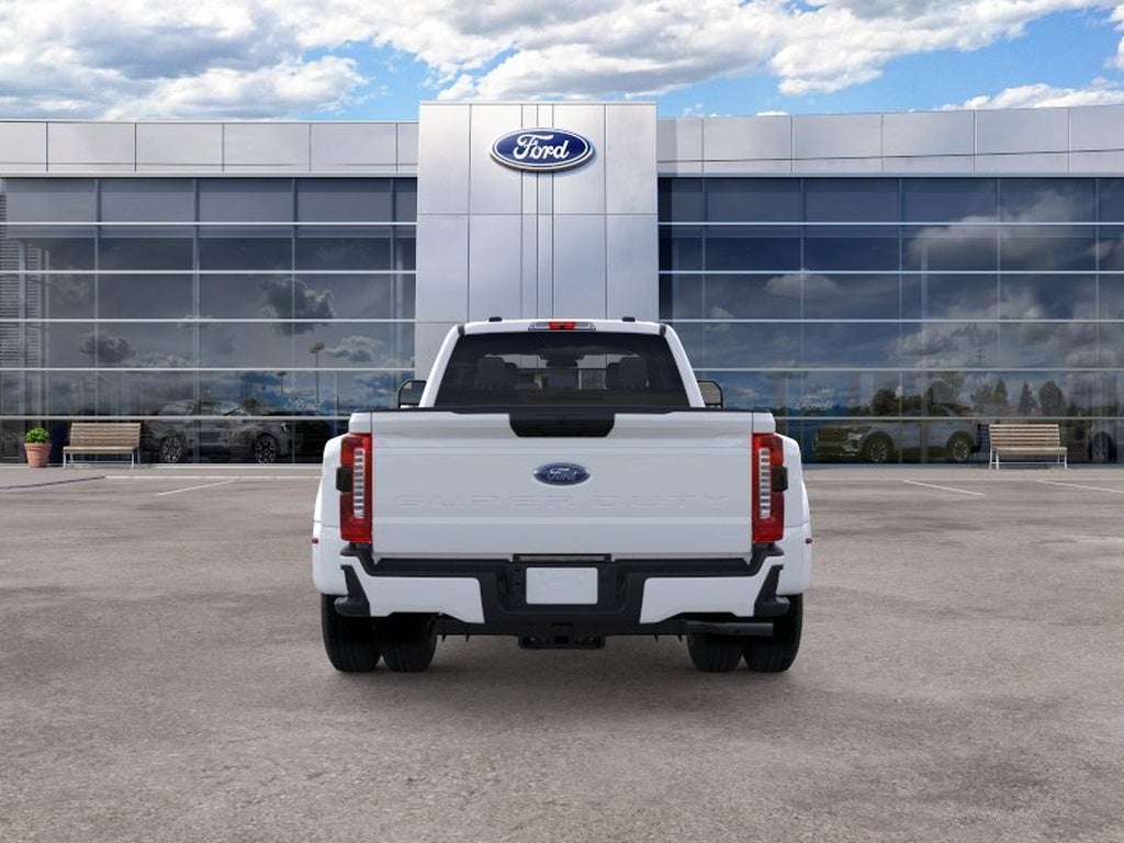 2026 Ford Super Duty F-350 DRW XL