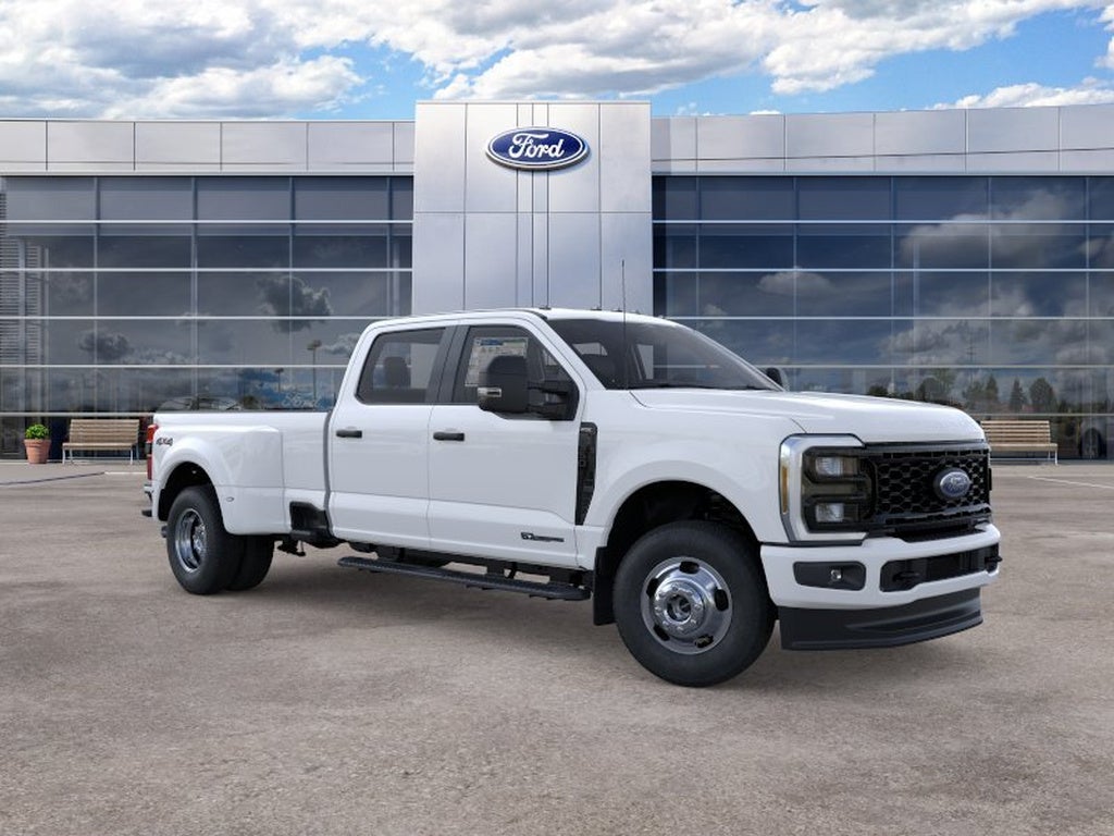 2026 Ford Super Duty F-350 DRW XL