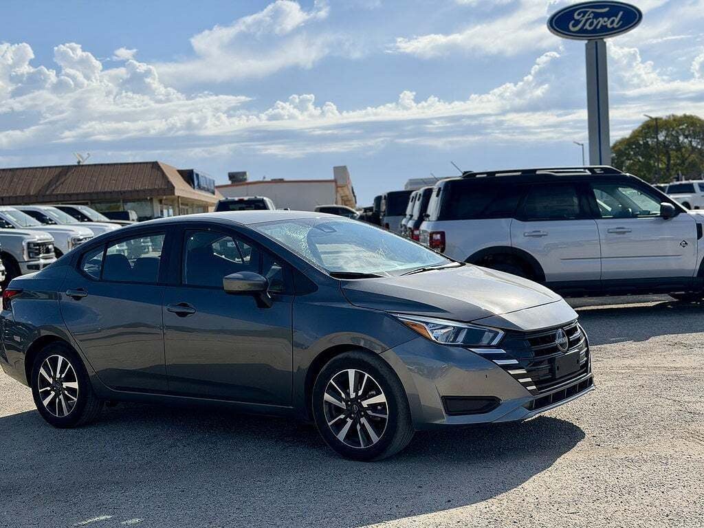 2024 Nissan Versa SV