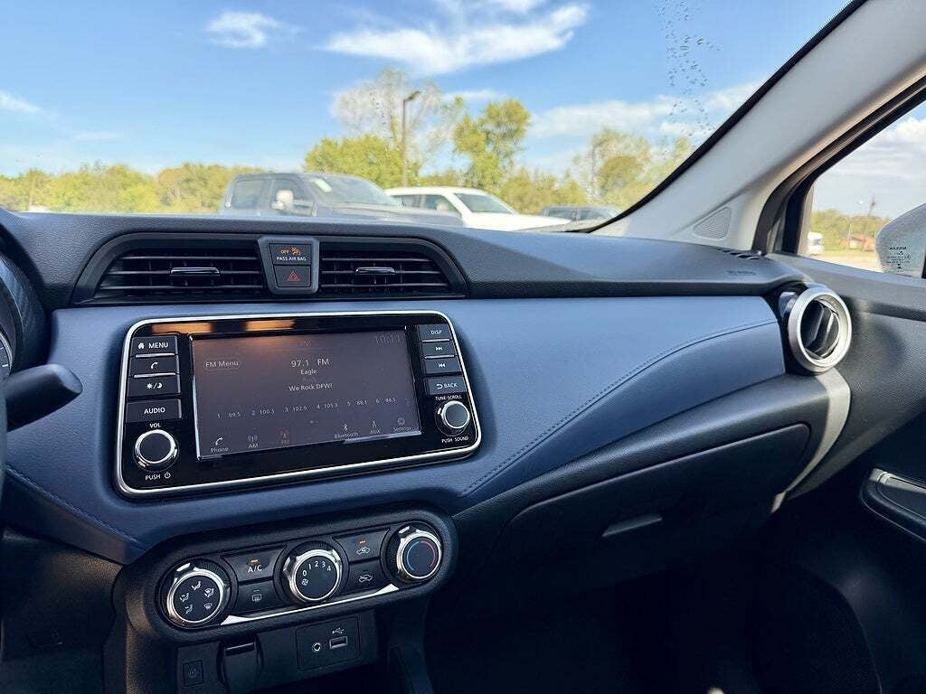2024 Nissan Versa SV